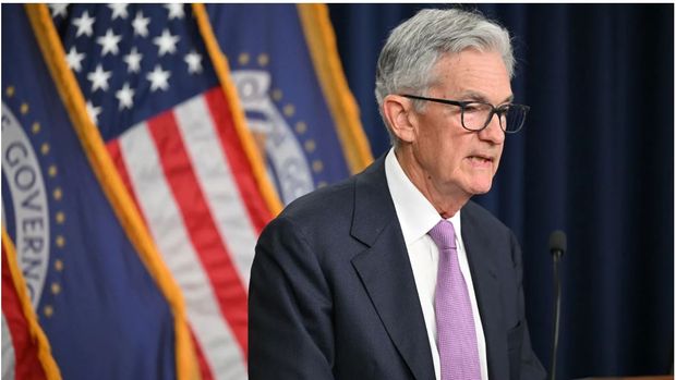 Powell: Fed faizleri hızlı şekilde indirmede acele etmeyecek