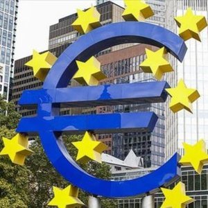 EURO BÖLGESİ'NDE YILLIK ENFLASYON BEKLENTİLERİN ALTINDA ARTTI