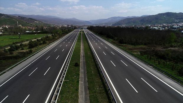 Türkiye'nin toplam yol ağı 50 bin kilometreye ulaşacak