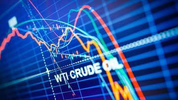 Petrol doların yükselmesiyle geriledi