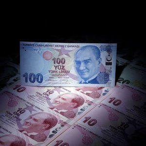 GELİŞEN PARA BİRİMLERİNDE ABD SEÇİM GÜNÜNÜN TEK KAZANANI TL