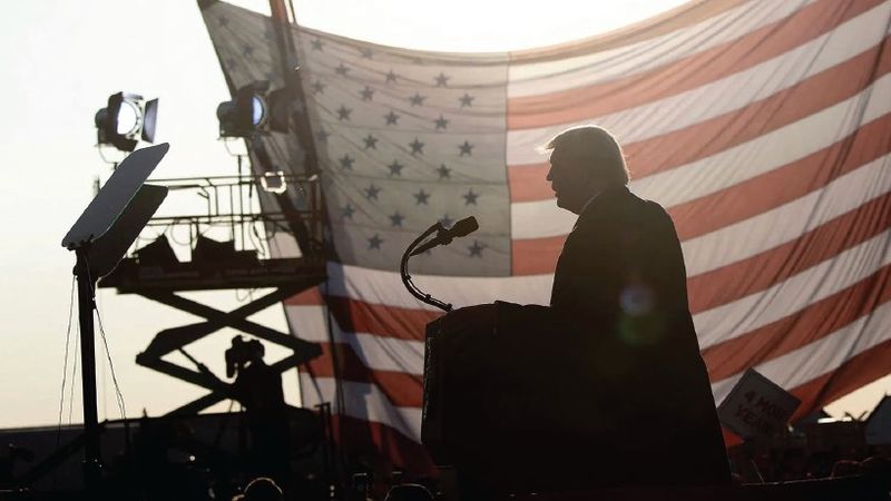 Yapay Zeka Endüstrisi Trump’tan Regülasyon Karşıtlığı Bekliyor