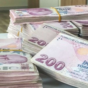  Hazine nakit dengesi Kasım'da 62 milyar TL açık verdi