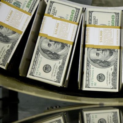 Ticaret savaşı doları nasıl etkileyecek?