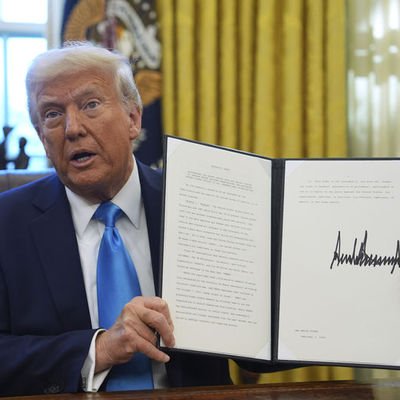 Trump 'İran'a maksimum baskı' politikasını yeniden hayata geçiriyor