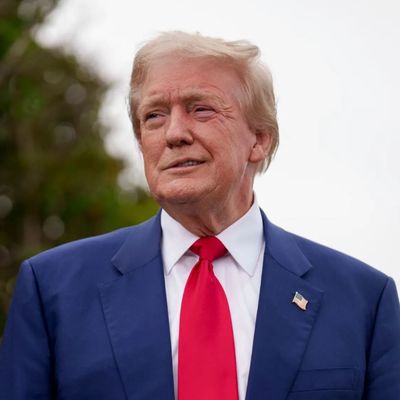 Trump faiz indirim çağrısını yineledi