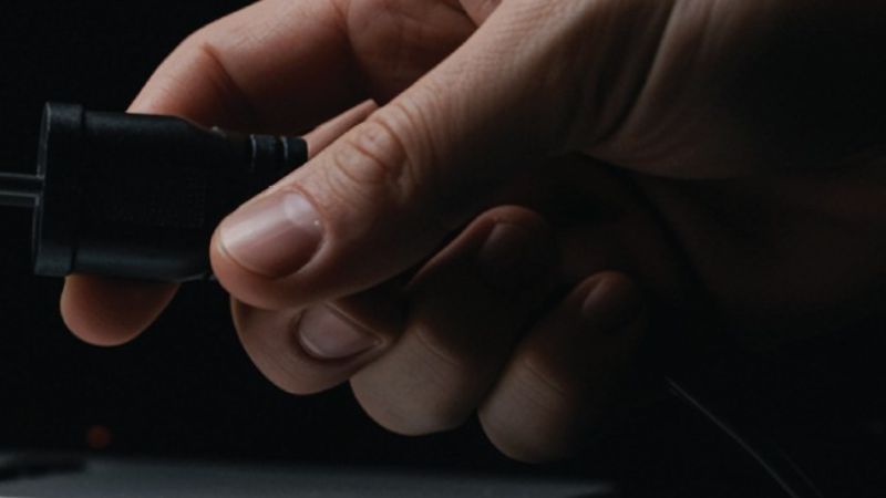 Enerji Güvenliği İçin Fişi Çekmek Yetmez