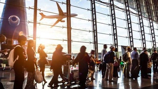 Yabancı turist girişi Şubat'ta yüzde 5,3 azaldı