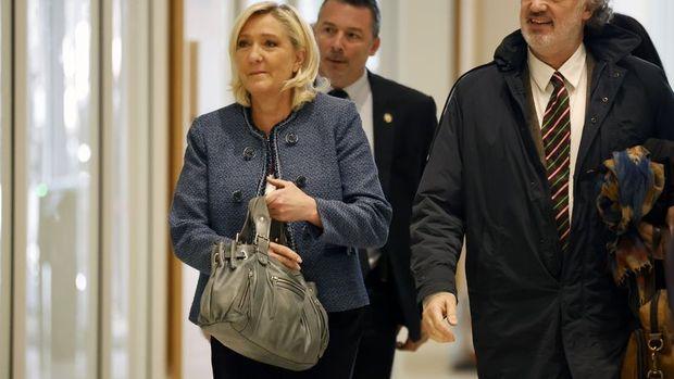 Fransa'da Le Pen, yolsuzluktan suçlu bulundu