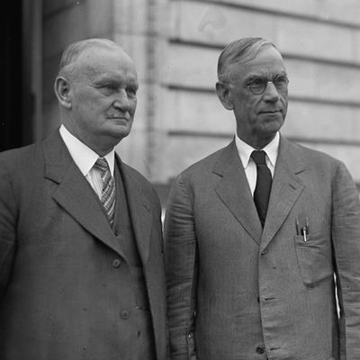 ‘Smoot-Hawley’den ‘Kurtuluş Günü’ne ‘de ja vu’: Küresel Sistemin Çöküşü ve Savaş Senaryoları