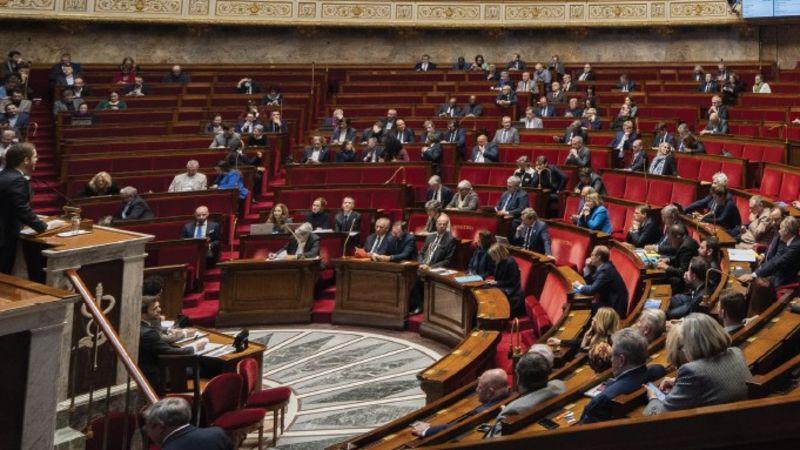 Fransa’da Siyasi Kriz: Ekonomi Çıkmazın Eşiğinde