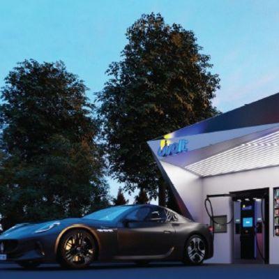Şarj İstasyonları Elektrikli Araç Dönüşümünü Yakalamaya Çalışıyor