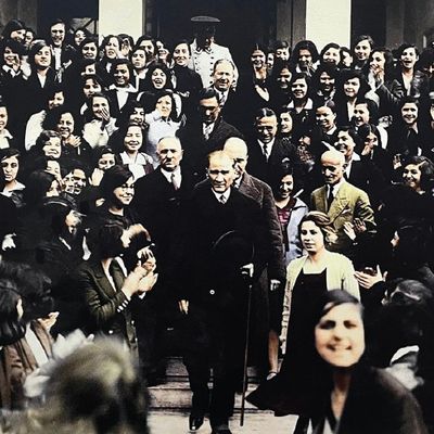 Çok Kutuplu Ekonomi Tartışmalarının Tarihsel Öncülü: 1932 Genoa Konferansı