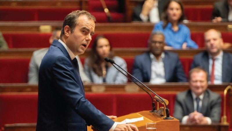 Fransa’da Siyaset İnce Bir İp Üzerinde