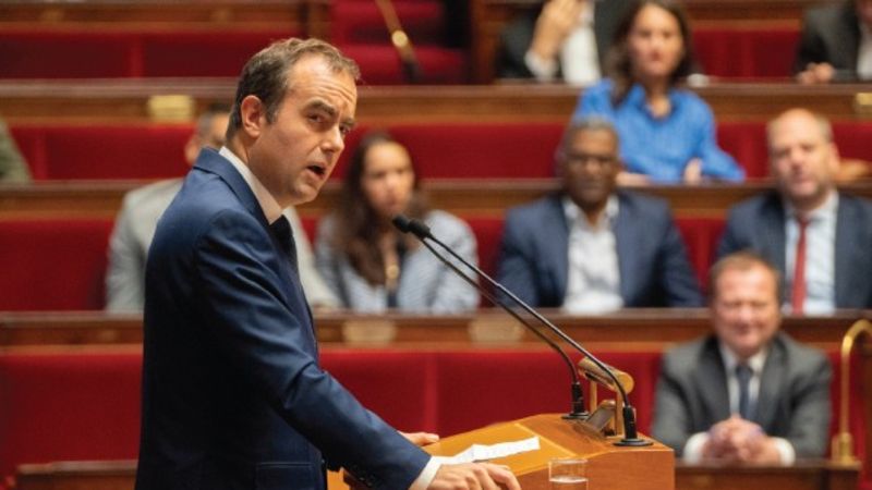 Fransa’da Siyaset İnce Bir İp Üzerinde