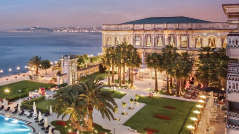 Bir Zamanlar Çırağan’da: Lale, Işık ve Aşkın Sarayı