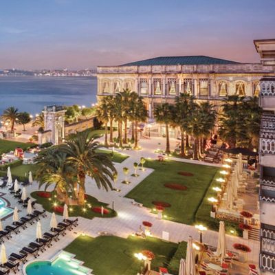 Bir Zamanlar Çırağan’da: Lale, Işık ve Aşkın Sarayı