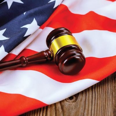 Gece Yarısı Yargıçlarından Hegemonik Çatlağa: Amerikan Hukuk Sisteminin Yükselişi ve Gerileyişi