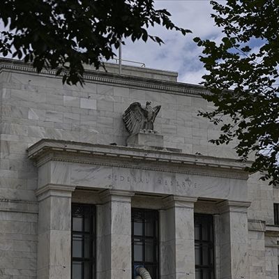 Fed İndiriyor, Piyasa İnanmıyor