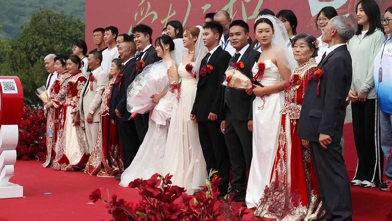 Bir Zamanlar İkinci Çocuğu Yasaklayan Çin Şimdi Doğumu Teşvik Etmeye Çalışıyor