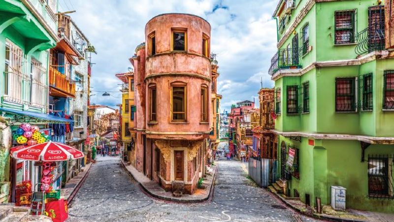 Turizmde İran Gölgesi: Sınır Kapıları Kapandı, Rezervasyonlar Açığa Alındı