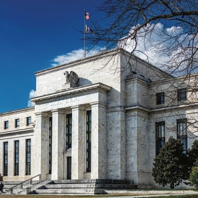 Fed Faizi Sabit Tutuyor, Piyasa Artırıyor