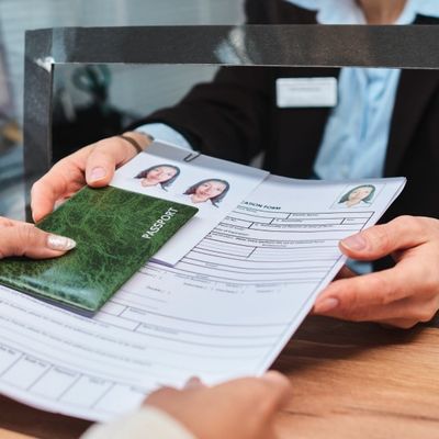 Vize Zorlaşınca Oturum İzni İçin AB’ye Koştuk