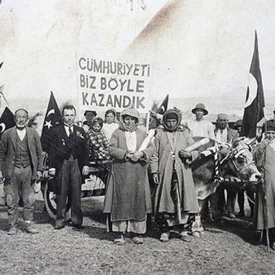 Egemenlik Matrisi: Cumhuriyet’in 103. Yılında Uluslararası Ekonomi Politiği Yeniden Düşünmek