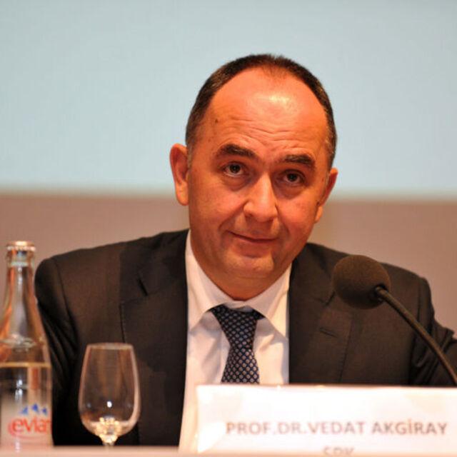 Akgiray: Turkcell kurumsal yönetime uymuyor, düzeltilmeli - 14 yıl önce