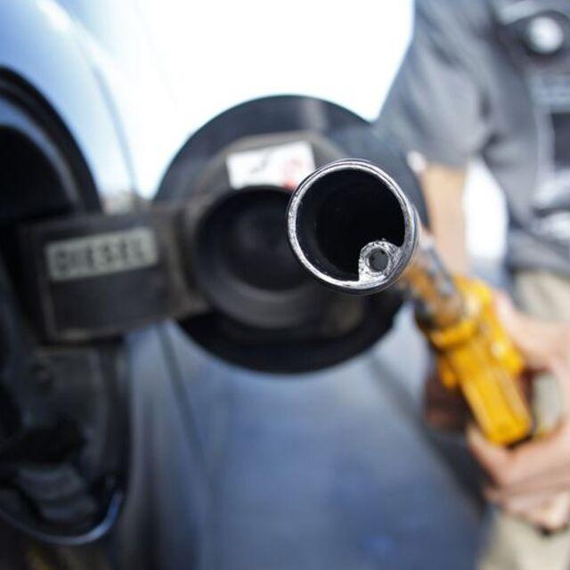 Petrol düşüşe devam ediyor - 13 yıl önce