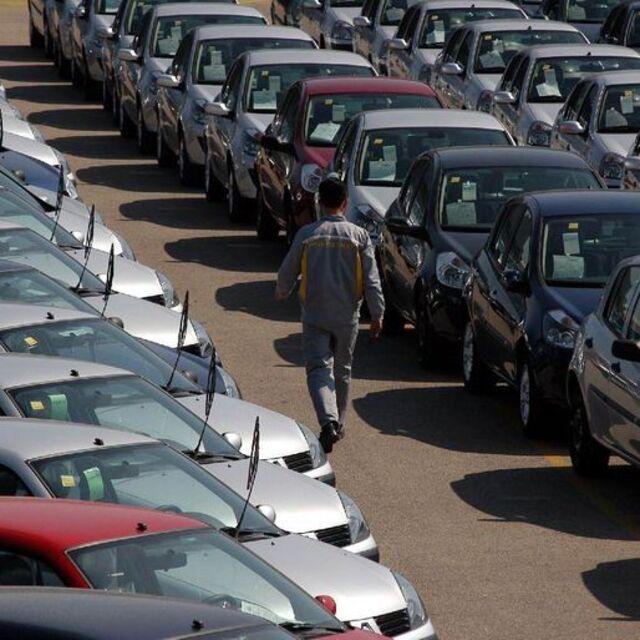 Otomotiv üretimi yüzde 2,2 oranında azaldı - 13 yıl önce