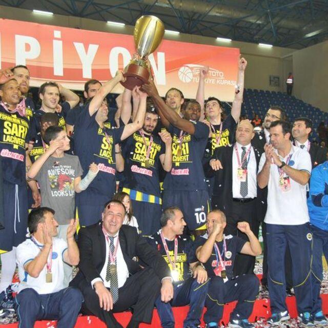 Basketbolda Türkiye Kupası Fenerbahçe'nin - 13 yıl önce