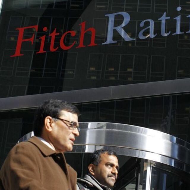 Fitch, İtalya'nın kredi notunu düşürdü - 13 yıl önce