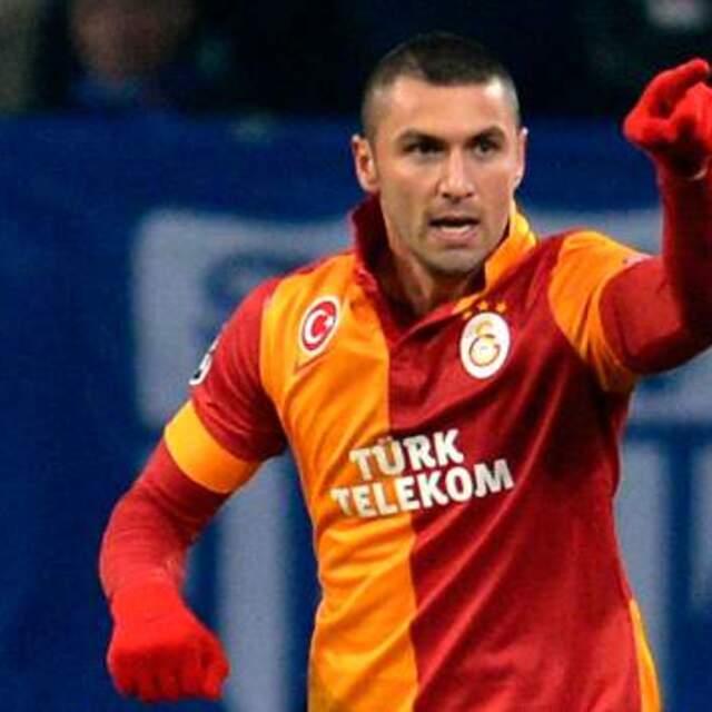 Burak Yılmaz Ronaldo'ya karşı - 13 yıl önce
