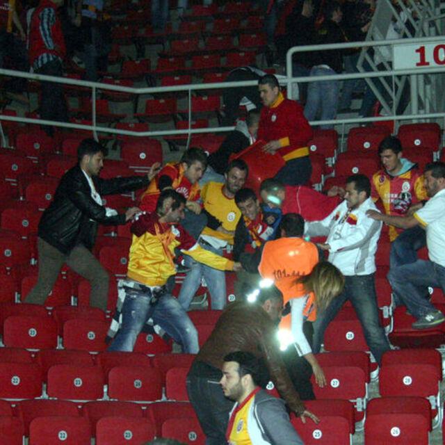 Olaylı maç gecikmeli başladı - 13 yıl önce