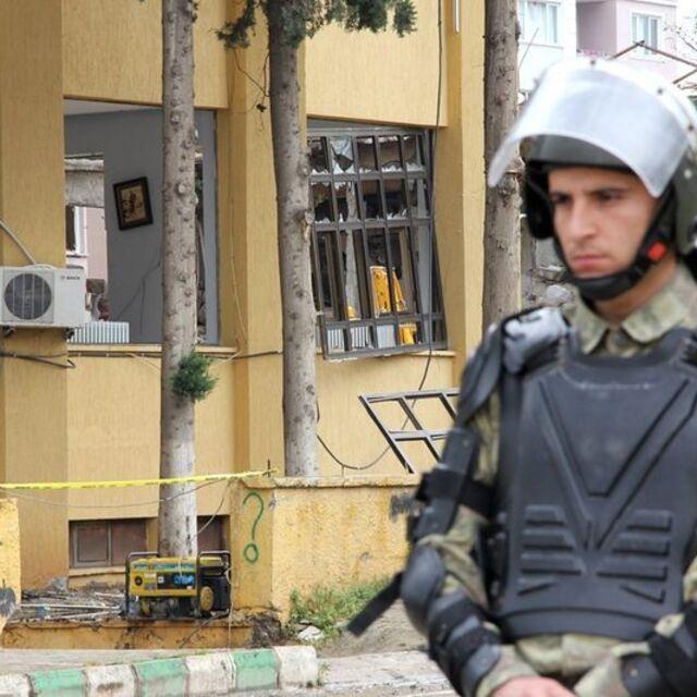 İş ve meslek örgütleri Reyhanlı'daki patlamayı kınadı - 13 yıl önce