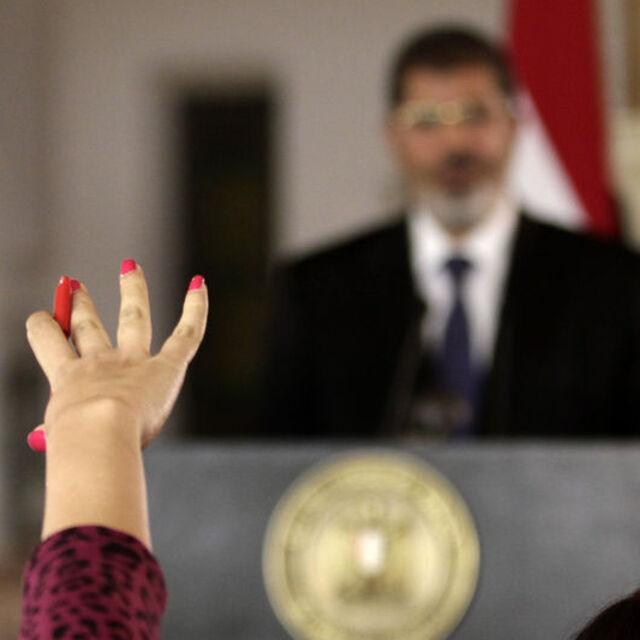 Mursi'nin evinin etrafında geniş güvenlik tedbiri alındı - 13 yıl önce