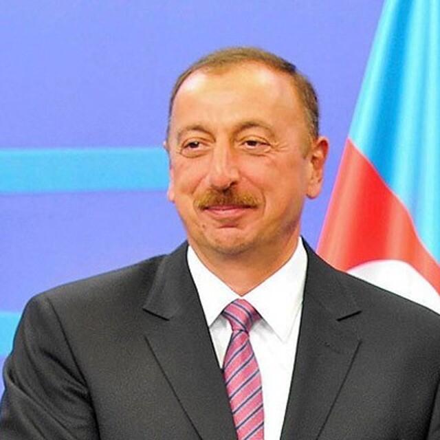 Aliyev resmen göreve başladı - 12 yıl önce