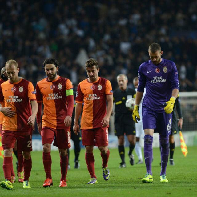 Galatasaray, taraftarını üzdü - 12 yıl önce