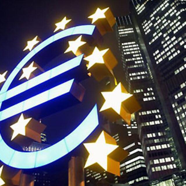 Euro bankaları regülatörü hükümetleri eleştirdi - 12 yıl önce