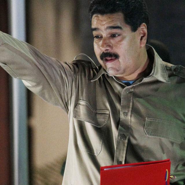 Maduro'ya tek başına yasa çıkarma yetkisi - 12 yıl önce
