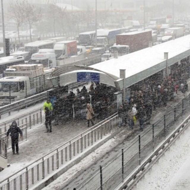İstanbul'da yola çıkacak sürücüler dikkat - 12 yıl önce