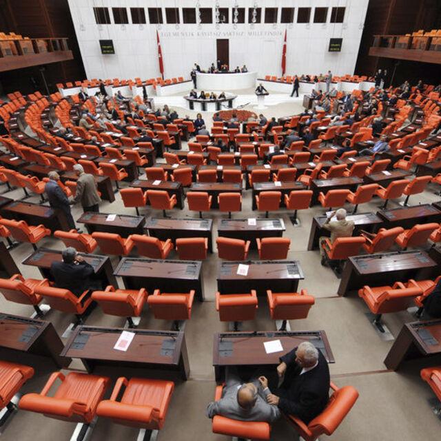 HSYK teklifi komisyondan geçti - 12 yıl önce