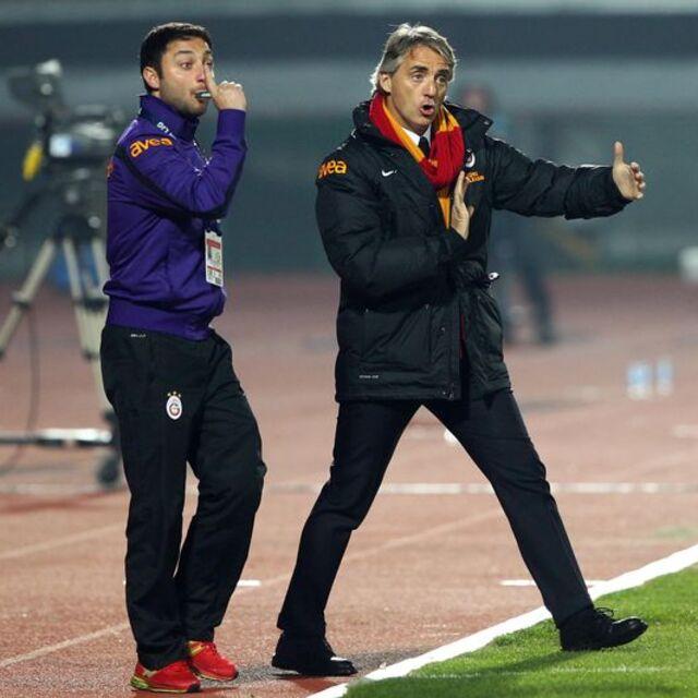 Mancini: Dany ve Amrabat'a başka takımlar için yardımcı olacağız - 12 yıl önce