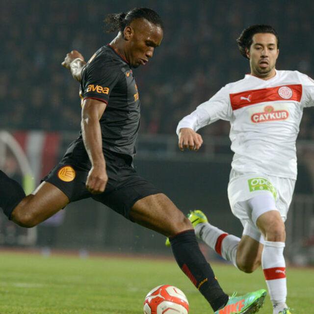 Galatasaray liderliğini korudu - 12 yıl önce
