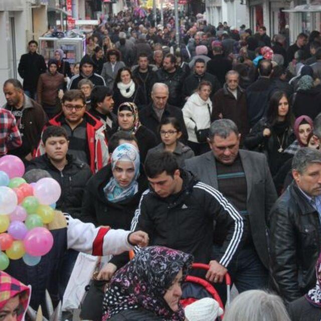 Türkiye nüfusu 76 milyonu aştı - 12 yıl önce