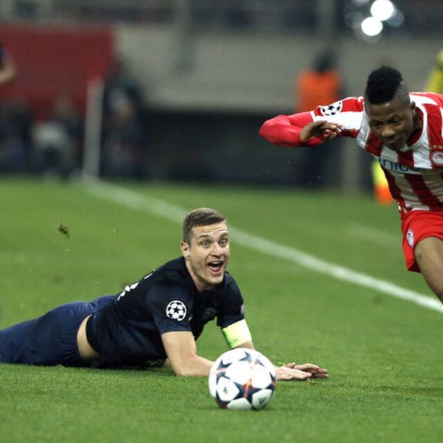 Manchester United'a Olympiakos sürprizi: 2- 0 - 12 yıl önce