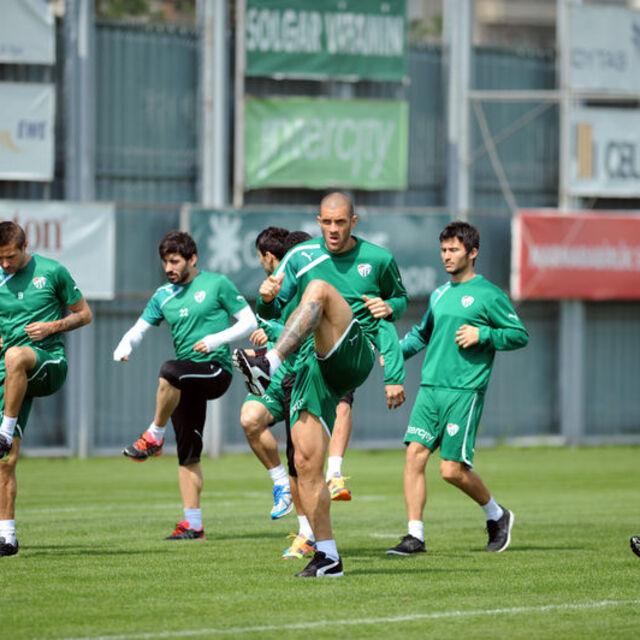 Bursaspor'da teknik direktör arayışları - 12 yıl önce