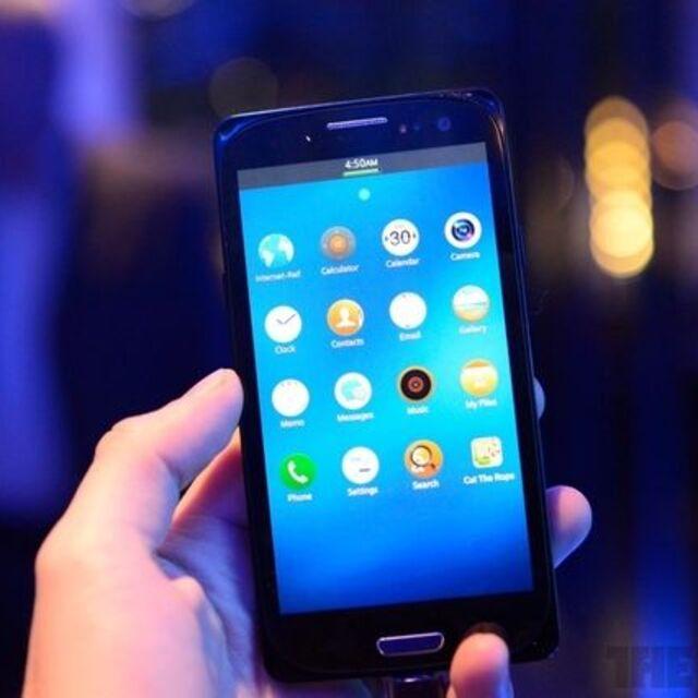 Samsung ilk Tizen'li akıllı telefonu görücüye çıkarıyor - 12 yıl önce