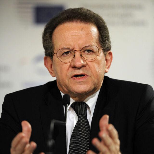 AMB/Constancio: 1 trilyon euroluk varlık alınabilir - 11 yıl önce